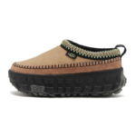 UGG Pumped Venture Daze – Sand Black - Image 2